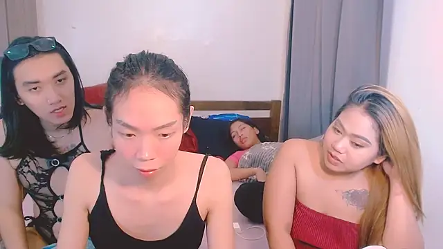 lil cummer69 online show from February 10, 6:18 pm