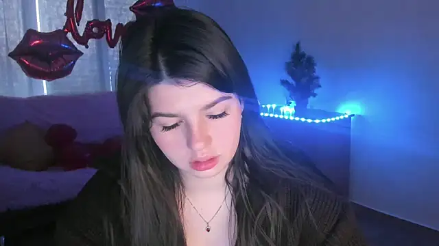 KisaModel online show from March 2, 1:28 am