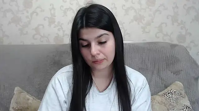 KisaModel online show from May 14, 2:47 pm