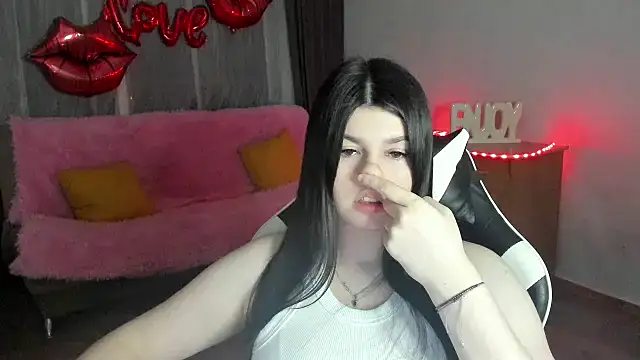 KisaModel online show from May 3, 3:59 pm