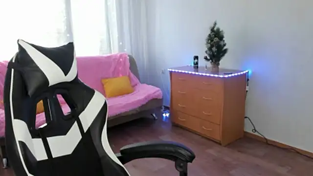 KisaModel online show from January 14, 6:28 am