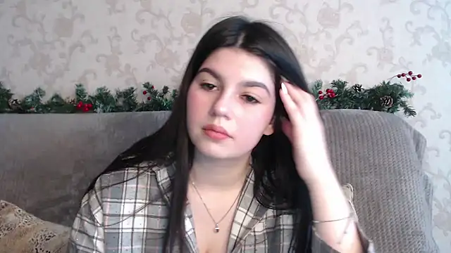 KisaModel online show from February 9, 8:01 am