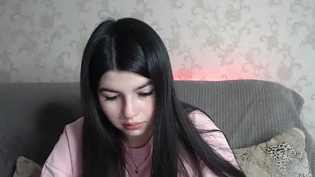 KisaModel online show from April 10, 1:01 am