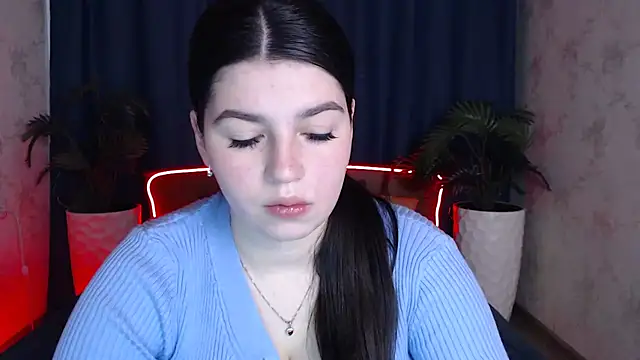 KisaModel online show from April 9, 1:07 am