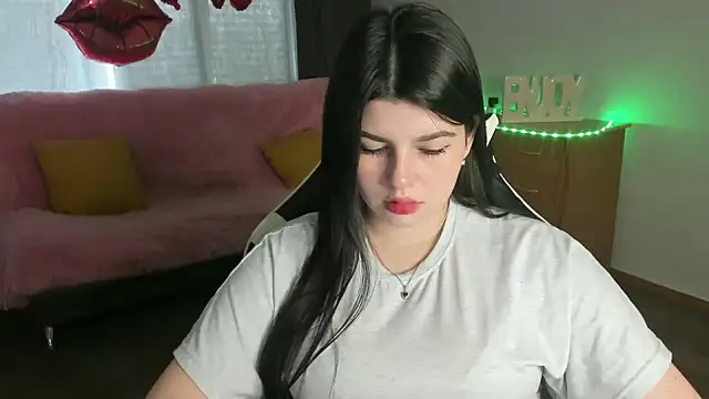 KisaModel online show from May 19, 1:21 am