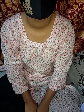 Snapshot of mira_queen1 chatting on December 20, 4:10 pm mira queen1 online show from December 20, 4:10 pm