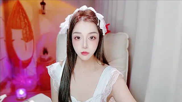 zizi-a online show from February 10, 2:49 pm