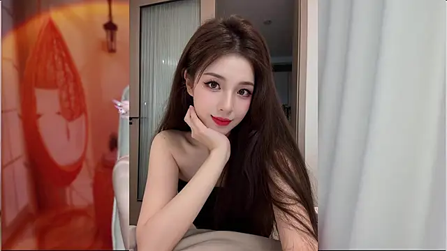 zizi-a online show from April 5, 1:18 pm