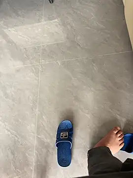 qwe522522 online show from March 7, 5:14 am