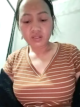 Snapshot of Luckyy03 chatting on December 15, 10:26 pm Luckyy03 online show from December 15, 10:26 pm