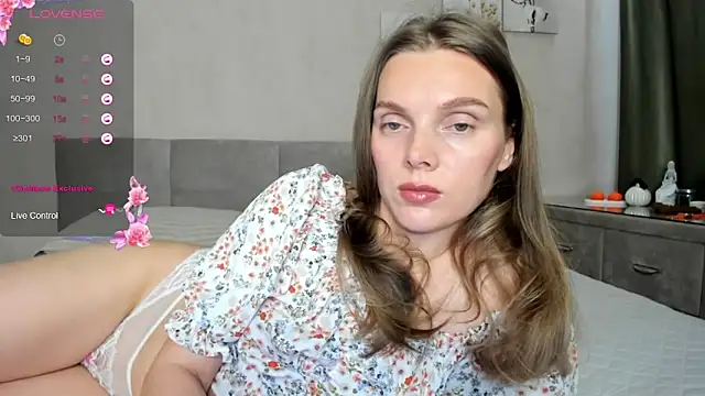 Snapshot of Sunny_BunnyX chatting on March 2, 3:18 am Sunny BunnyX online show from March 2, 3:18 am