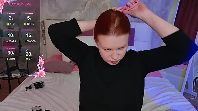 LucyHornyDollx online show from March 8, 10:29 am