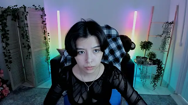 Snapshot of SirenMystiq chatting on July 16, 10:23 am SirenMystiq online show from July 16, 10:23 am