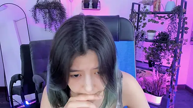 SirenMystiq online show from May 6, 7:29 pm
