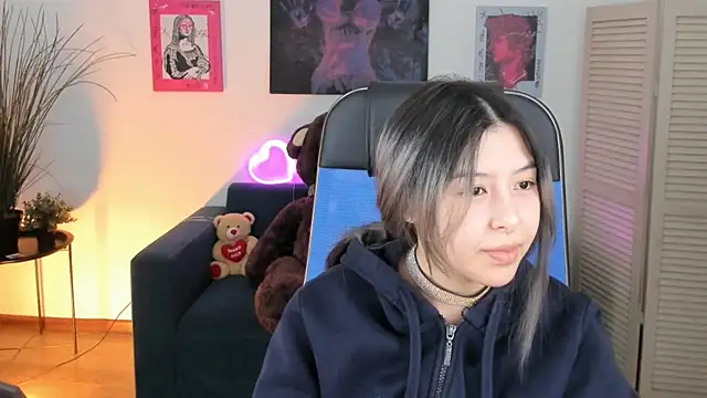 SirenMystiq online show from December 17, 4:56 pm