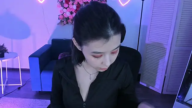 SirenMystiq online show from May 3, 7:17 pm