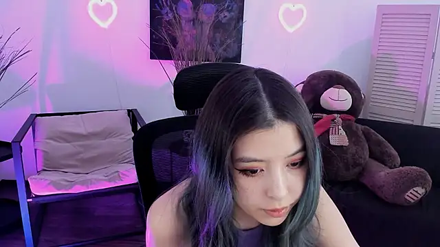 SirenMystiq online show from March 23, 8:25 am