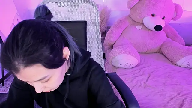 SirenMystiq online show from March 31, 7:27 pm