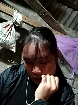 Snapshot of -myaa- chatting on December 15, 11:27 am -myaa- online show from December 15, 11:27 am