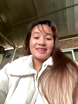 Snapshot of Maiiii99 chatting on December 15, 3:45 am Maiiii99 online show from December 15, 3:45 am