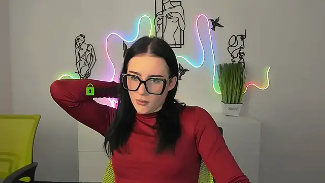 alia skay online show from December 17, 7:02 am