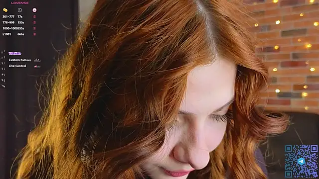 VelvetZephra online show from April 15, 3:05 pm