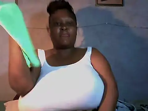 sweetmilkylady online show from June 11, 5:37 am