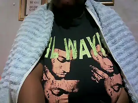 sweetmilkylady online show from July 18, 4:43 am