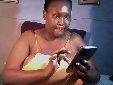 sweetmilkylady online show from April 25, 9:45 pm