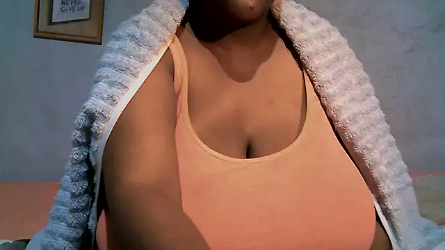 sweetmilkylady online show from July 7, 3:42 am