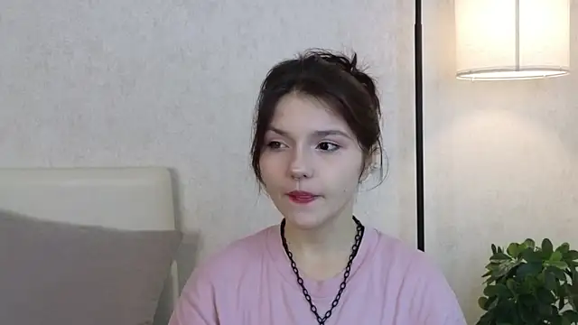 Snapshot of NyraVesperis chatting on May 11, 7:32 am NyraVesperis online show from May 11, 7:32 am