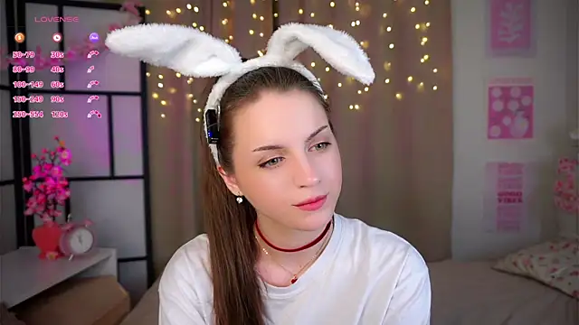 KathiGulston online show from April 4, 8:15 pm