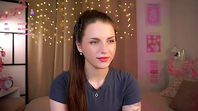 KathiGulston online show from April 3, 8:15 pm