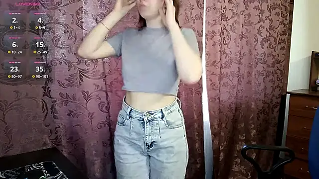 IleanaPishko online show from February 18, 9:39 am