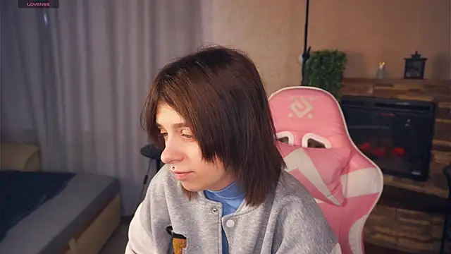 IleanaPishko online show from January 14, 8:07 am