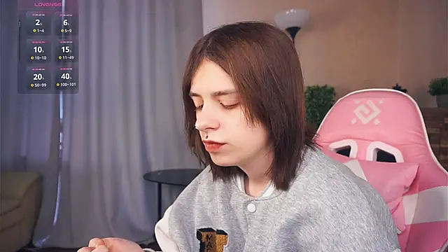 IleanaPishko online show from January 16, 8:40 am