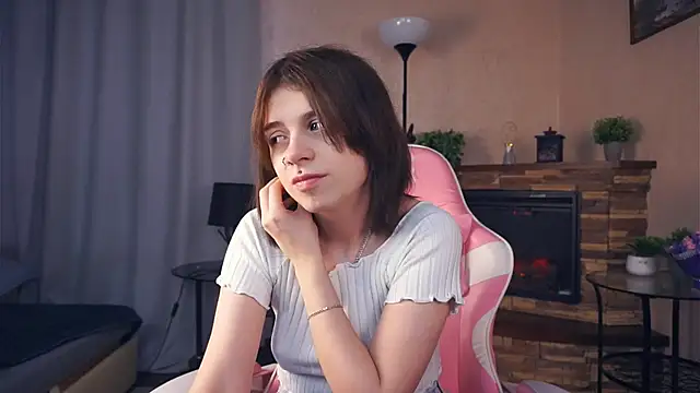 IleanaPishko online show from January 9, 7:59 am