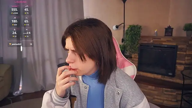 IleanaPishko online show from January 15, 8:29 am