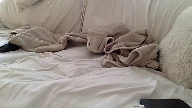 ijustturned18today online show from March 12, 11:14 am