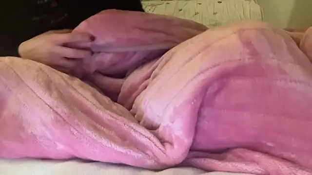 ijustturned18today online show from February 4, 8:26 pm