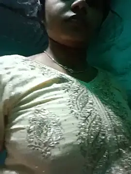 Snapshot of Cuple_masti72 chatting on June 18, 2:00 pm Cuple masti72 online show from June 18, 2:00 pm