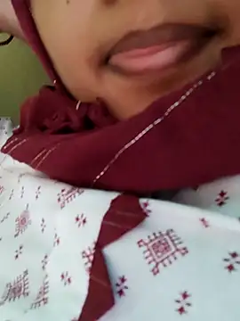 Snapshot of Cuple_masti72 chatting on June 12, 8:56 am Cuple masti72 online show from June 12, 8:56 am