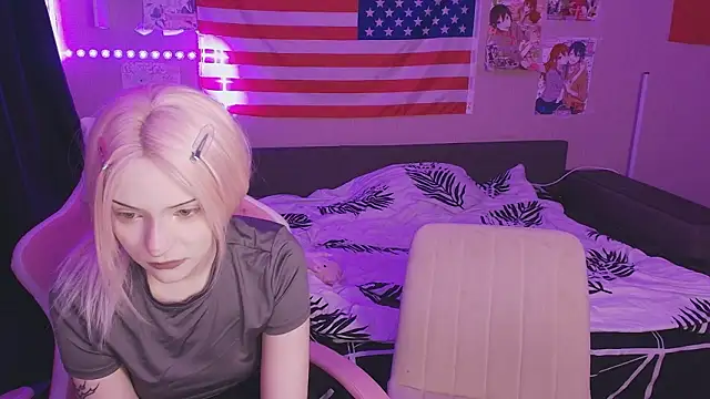 midnight memories online show from February 20, 1:46 am