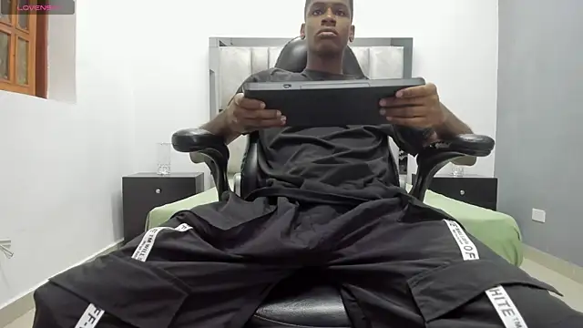 khris  evans online show from April 24, 11:01 am