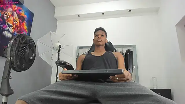khris  evans online show from May 7, 11:24 am