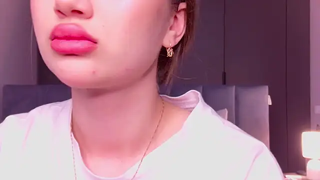 IsKiku online show from February 11, 3:23 pm