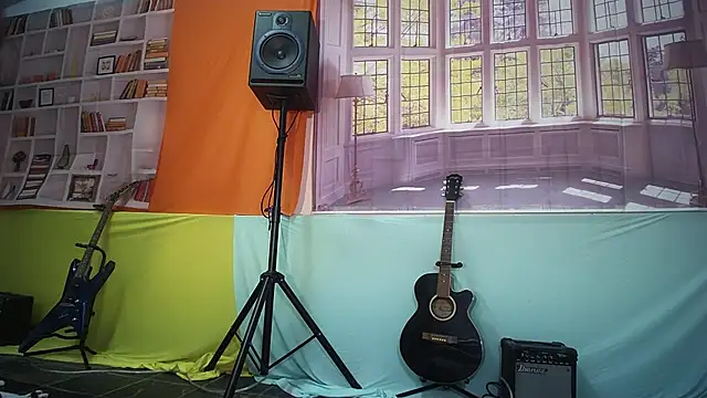 moghelslay online show from February 11, 8:09 pm