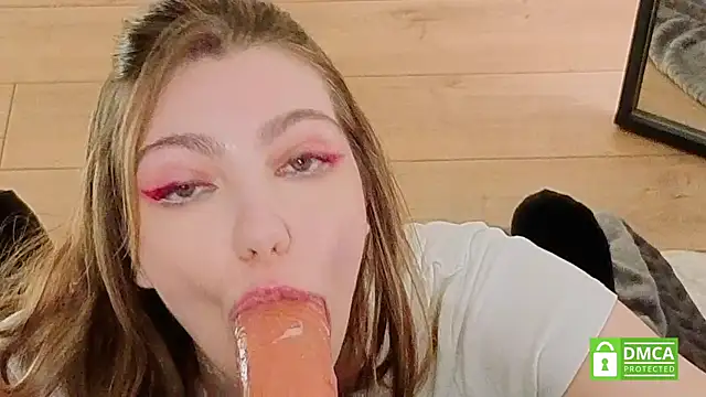 Snapshot of Deepcums chatting on July 19, 9:17 am Deepcums online show from July 19, 9:17 am