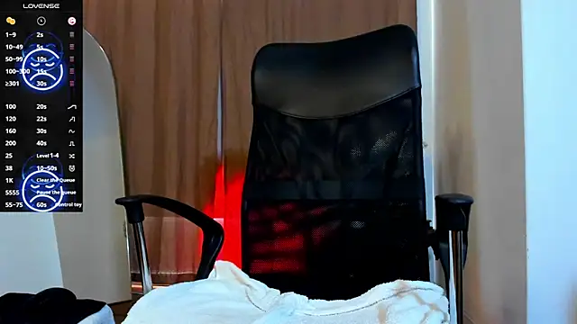  YOURHERO online show from March 25, 2:27 pm