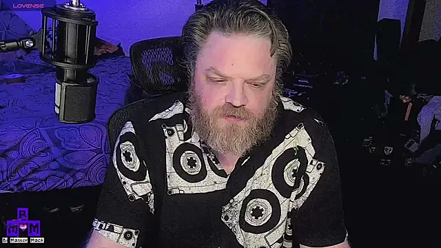 Bi Master Mack online show from April 3, 5:25 am